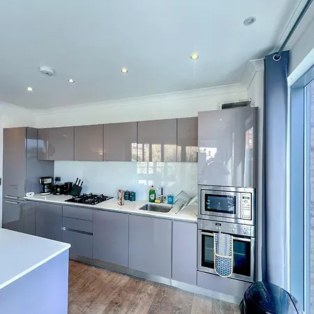 Sleek 3-bedroom Flat With Lift & Wi-fi In Southwark, Borough Near The Shard Apartment *