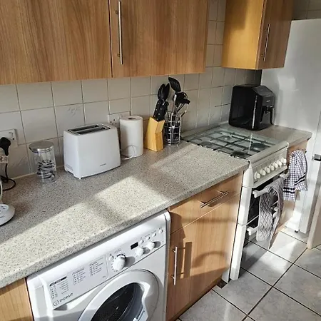 Elegant 1-Bed Flat, Sleeps 5, London Nw6 - 5 Mins To Jubilee, Bakerloo & Overground Lines