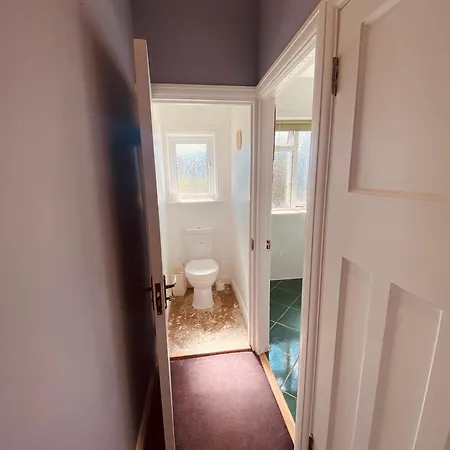 House For 7, Garden With Pond, 20min From Heathrow *