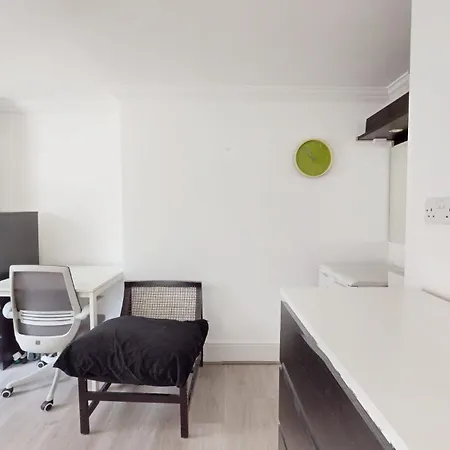 Charring Cross London, Prime Location Homestay *