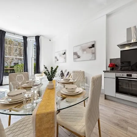 Minimalist Luxe 2br Designer Retreat In Prime Kensington For 6 Next To Station Harrods * London