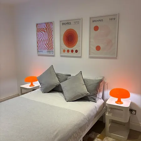 Spacious 3-bedroom Flat In Prime Location