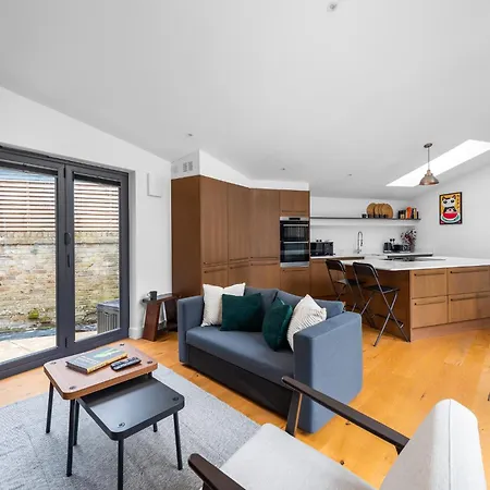 Architect Built Japandi-style Luxury Home, Unique In The Heart Of Finsbury Park, In 10minutes, Near Arsenal And Tottenham Stadiums London