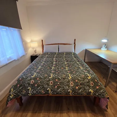 Stylish East 2bed In Forest Gate *