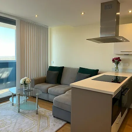 Apartamento Stylish Penthouse With View In North Finchley