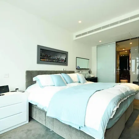 Penthouse With Iconic Views Holiday home