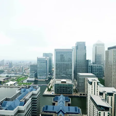 Penthouse With Iconic Views Holiday home London