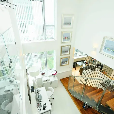 Penthouse With Iconic Views