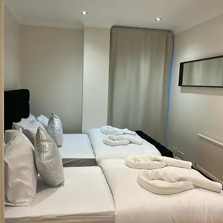 Apartment 2 Bedroom Flat With 24 7 Security And Concierge London