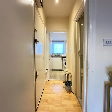 Hyde Park Comfortable Family Apartment *