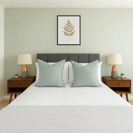 Designer Flat Near Wimbledon Park Lejlighed London