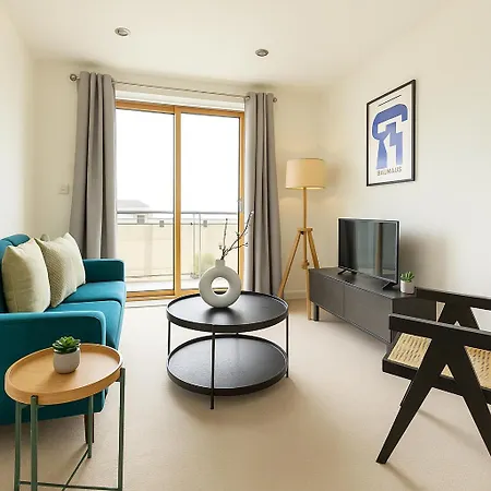 Designer Flat Near Wimbledon Park Lejlighed London