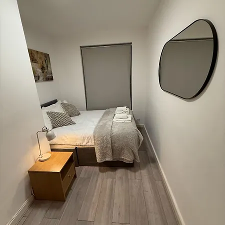 Guest In Vauxhall Guest house *