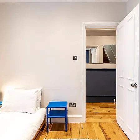 Stylish Kings Cross With Garden Retreat Apartment *