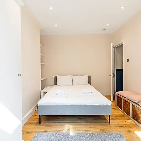 Stylish Kings Cross With Garden Retreat