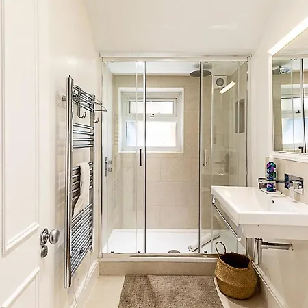 Stylish Kings Cross With Garden Retreat