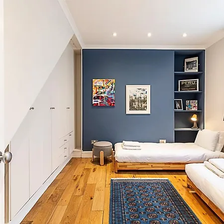 Stylish Kings Cross With Garden Retreat *
