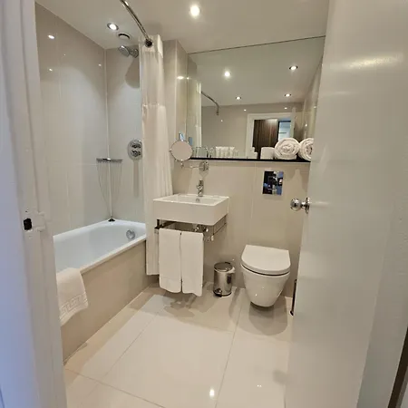 Palms & Retreat By Palette Sta Double * Romford