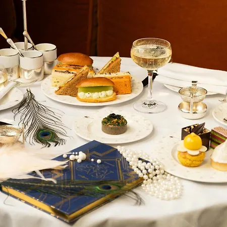 Sheraton Grand Park Lane 5* Londýn