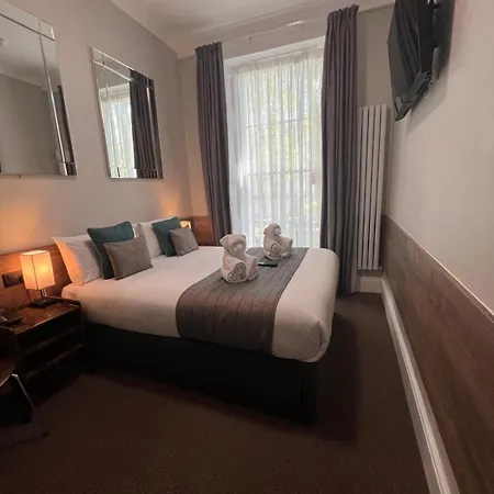 Tudor Court Hotel Londyn