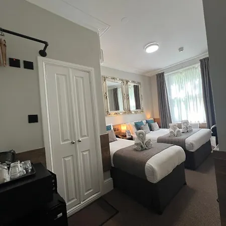 Tudor Court Hotel Londyn