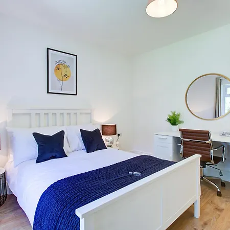 Hybrid Resi - Near Richmond - Wimbledon *