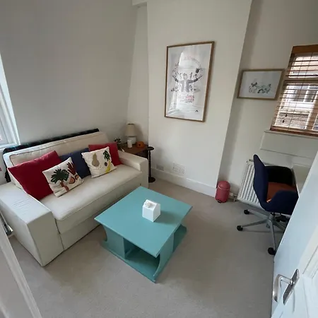 Beautiful 3 Bed In Leafy Hampstead * London