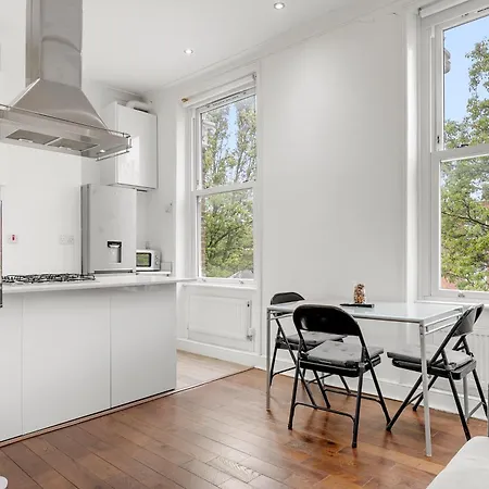 Paddington Modern Flat *