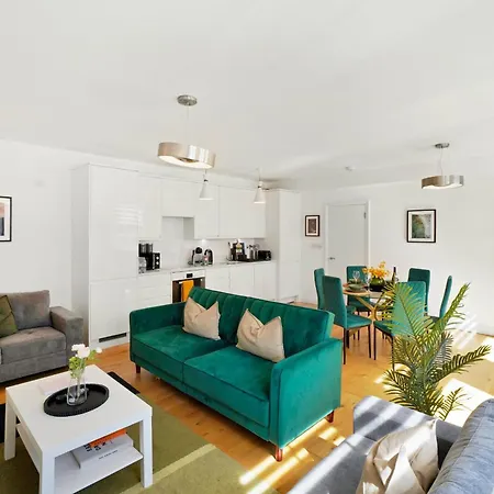Two Bed By Livestay Short Lets & Serviced Near Oxford Circus *