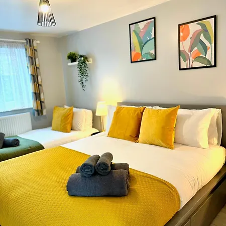 Garden 1-bed Flat 30min To Downtown & Free Parking Appartement Londres