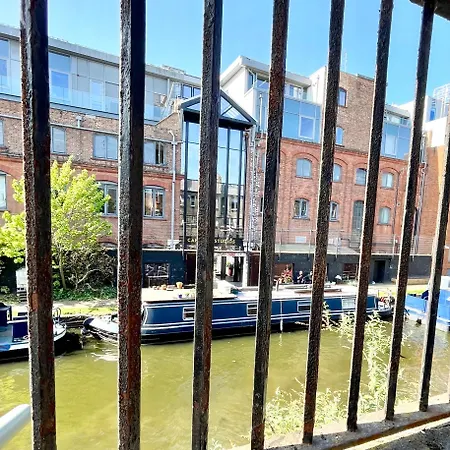A Cosy One Double Bedroom Flat London