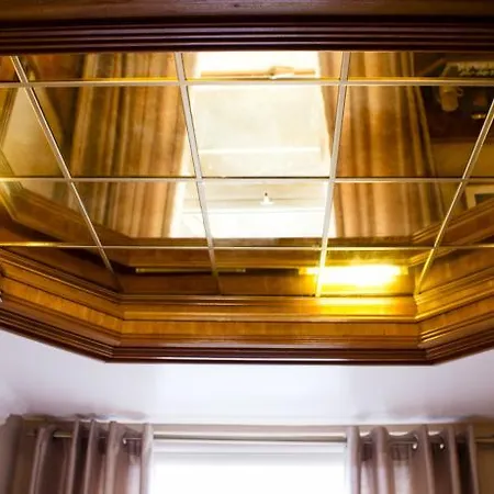 Cricklewood Otel