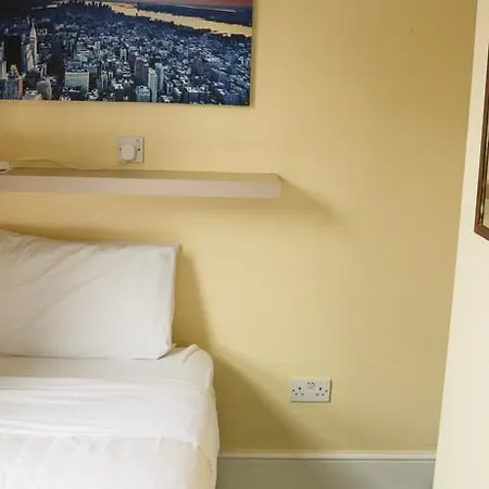Cricklewood Hotel 2*