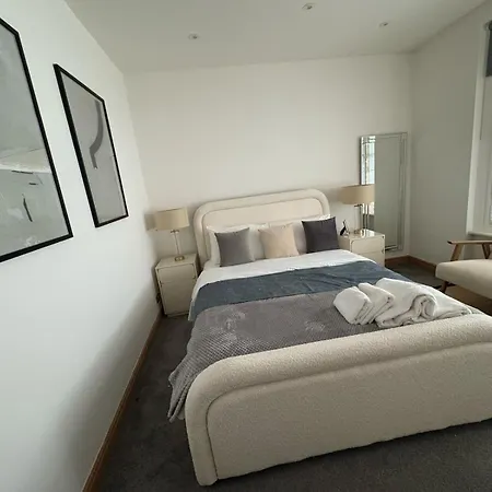 Estatesmen Mount Street Mayfair Flat Apartment London