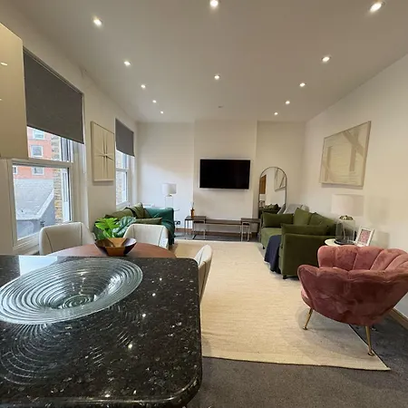 Estatesmen Mount Street Mayfair Flat * London