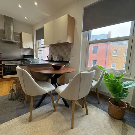 Estatesmen Mount Street Mayfair Flat *
