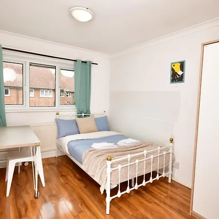 Homestay Ensuite In A House *