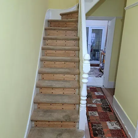 Town House- Close To London Train Station Privatunterkunft Ilford