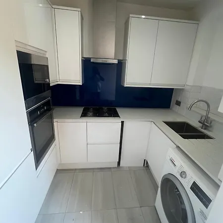 Guest house Good Priced Single In *