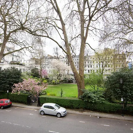 Apartment Cornwall Gardens London