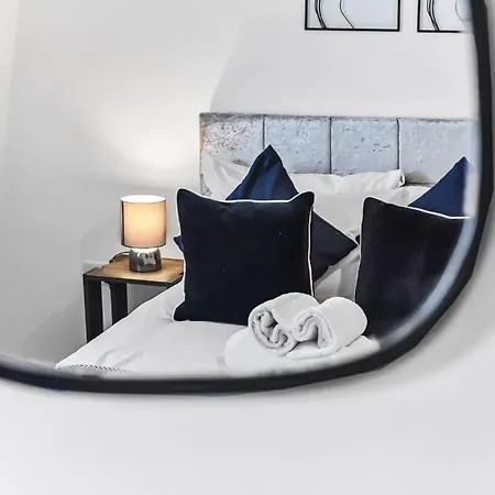 Apartment Cosy 3br Urban Oasis In *