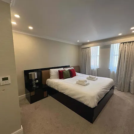 Estatesmen Park Lane Apartament