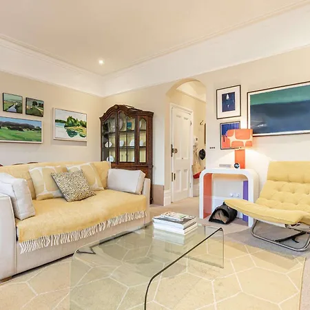 Lovely 1 Bedroom Flat In Chelsea Apartment *