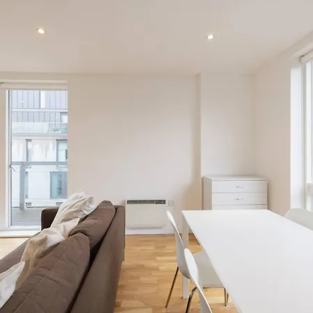 Pass The Keys Spacious And Bright 1 Bed 5 Mins Walk To Old St Apartment *