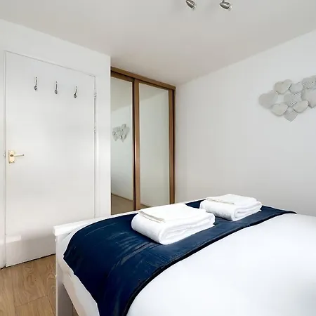 Luxury Two Bedroom River View In Canary Wharf * London