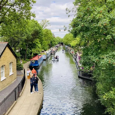 Elgin Mews North Beside Maida Vale Tube And Parking Long Term Bookings *