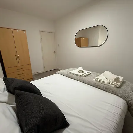 Guest In Vauxhall Guest house London