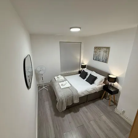 Guest In Vauxhall London