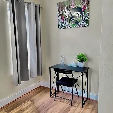 Apartment Plaistow Near Custom House Excel Free Parking *