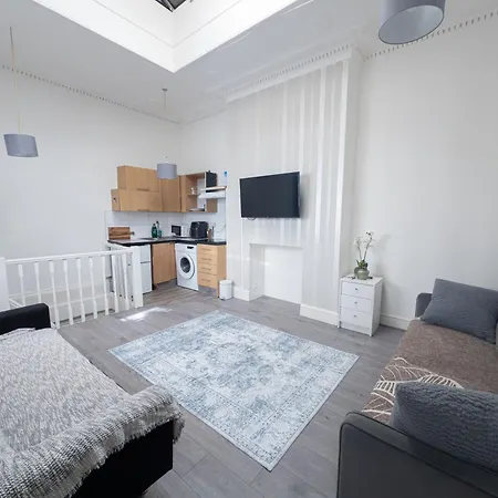 Stylish - Steps From Hyde Park & Paddington Station Apartment *